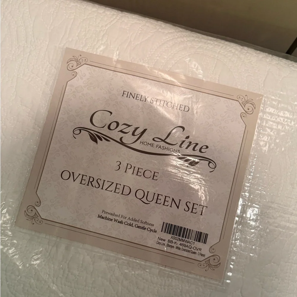 White Oversized Queen Bedding Set NEW - Picture 2 of 8